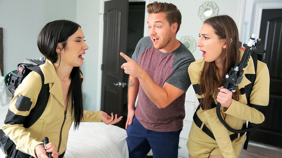 Stepsister Gets Ghost Slimed